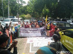 Aksi Solidaritas Mahasiswa Dukung Yusniar Dibebaskan di Kasus Status Facebook