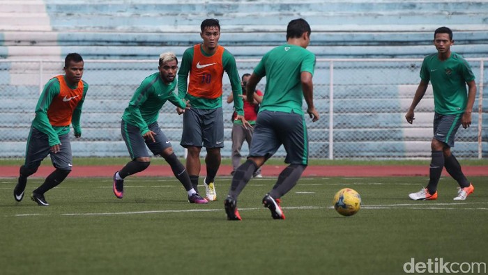 Gunawan, Hansamu Yama, dan Manahati, Siapa Jadi Starter Lawan Vietnam?