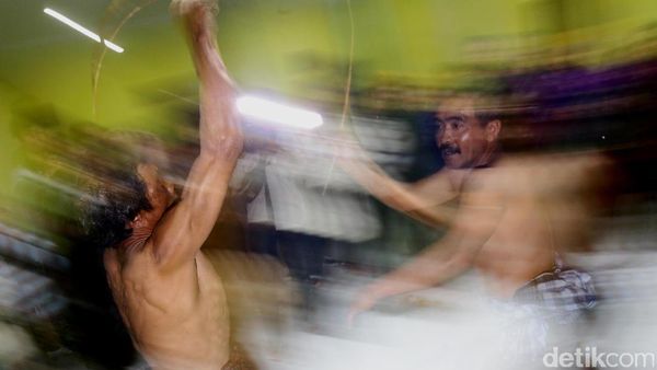 Melihat Ritual Unik Desa Ngadas Bareng Datsun Risers