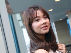 Senyuman Manis Amanda Zevannya, Bikin Deg-degan