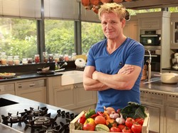 Mau Belajar Memasak? Gordon Ramsay akan Buka Cooking Class Online Awal 2017
