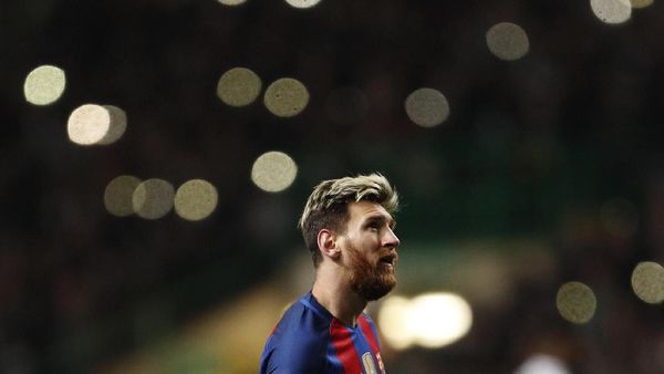 Foto-foto Terbaik Matchday V Liga Champions: Sejarah Leicester dan Dua Gol Messi