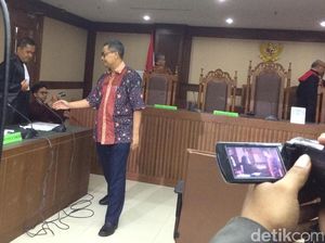Perantara Suap Putu Sudiartana Divonis 2 tahun 10 Bulan Penjara