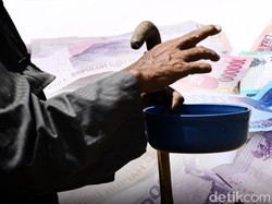 Pilu 2 Bayi Diajak Ibunya Mengemis di Pekanbaru
