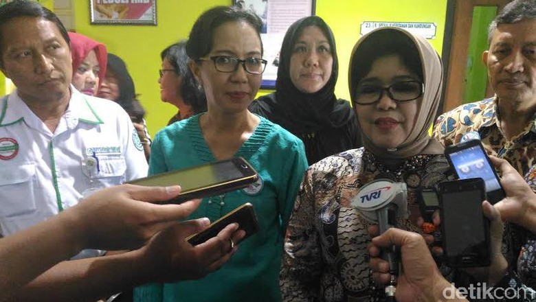 Guru Perempuan di Surabaya Ramai-ramai Ikuti Pap Smear