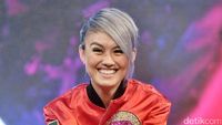 Agnez Mo Happy Banget Nih!