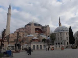 Potret Toleransi di Hagia Sophia, Dari Gereja Jadi Masjid & Kini Museum