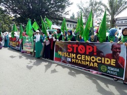 Demonstran di Bandung Gelar Aksi Solidaritas Muslim Rohingya