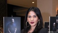 Nova Eliza, Janda Cantik yang Masih Betah Sendiri