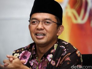 Pelajaran Penting di Balik Polemik Guru Sabil dengan Ridwan Kamil Pelajaran Penting di Balik Polemik Guru Sabil dengan Ridwan Kamil
