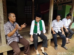Cawagub Embay Minta Nasihat Mantan Kades untuk Pemerintahan Banten ke Depan
