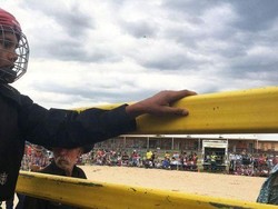 Mengajak Anak Aborijin Kembali Bersekolah Dengan Menjadi Rodeo