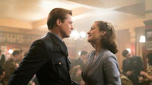 Kemesraan Brad Pitt dan Marion Cotillard dalam Film Allied