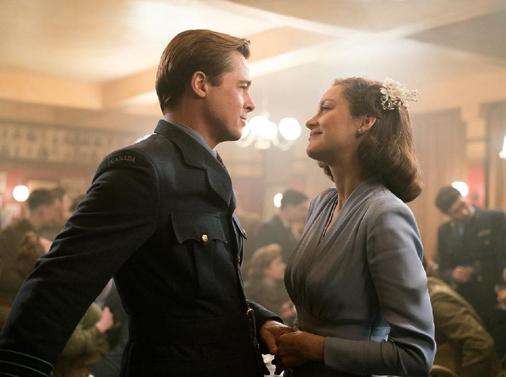Kemesraan Brad Pitt dan Marion Cotillard dalam Film Allied