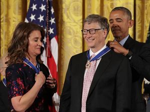 Saat Bill Gates Jadi Patung di Gedung Putih