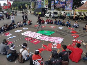 Puluhan Mahasiswa di Sukabumi Minta Tiga Petani Sukamulya Dibebaskan