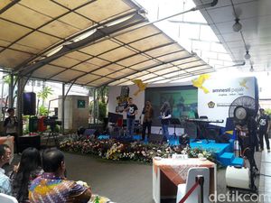 Sosialisasi Tax Amnesty, Petugas Pajak Blusukan di Blok M Square