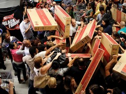 Foto: Seperti Ini Hebohnya Orang Amerika Berburu Diskon Saat Black Friday