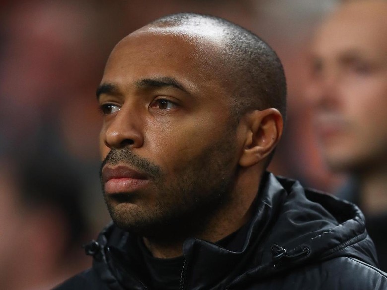 Henry Latih Arsenal? Petit: Dia Belum Pengalaman