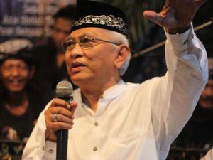 Mobilnya Berpelat K 141 KU, Ini Arti Kiai Menurut Gus Mus