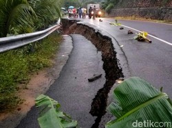 Jalan Nasional Trenggalek-Pacitan Amblas, Lalu Lintas Terganggu