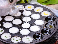 Nyam! Lembut Manis Khanom Duang dan Khanom Krok dari Thailand