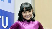 Berponi, Amanda Manopo Jadi Lebih Imut