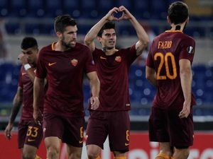 Dzeko Hat-trick, Roma Lolos 32 Besar sebagai Juara Grup