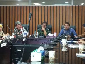 ESDM Bangun Pembangkit Panas Bumi Hingga Tenaga Surya, Begini Perkembangannya