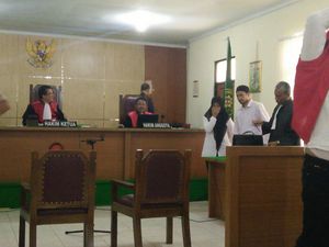 Hidayat Bantah Disebut Otak Pelaku Vaksin Palsu: Tak Ada Korban Hidayat Bantah Disebut Otak Pelaku Vaksin Palsu: Tak Ada Korban