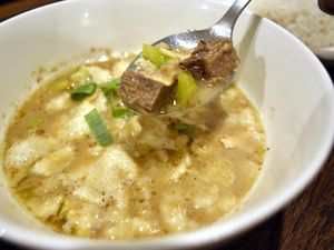 Saudagar Kopi: Hangat Berempah Soto Betawi Lengkap dengan Pisang Keju dan Caramel Macchiato Saudagar Kopi: Hangat Berempah Soto Betawi Lengkap dengan Pisang Keju dan Caramel Macchiato