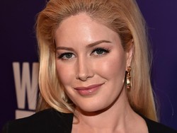 Jalani 10 Operasi Plastik Sekaligus, Artis Cantik Ini Sempat Mati Suri