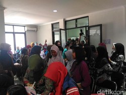 Hari Guru di Surabaya Diperingati dengan Deteksi Dini Kanker Serviks