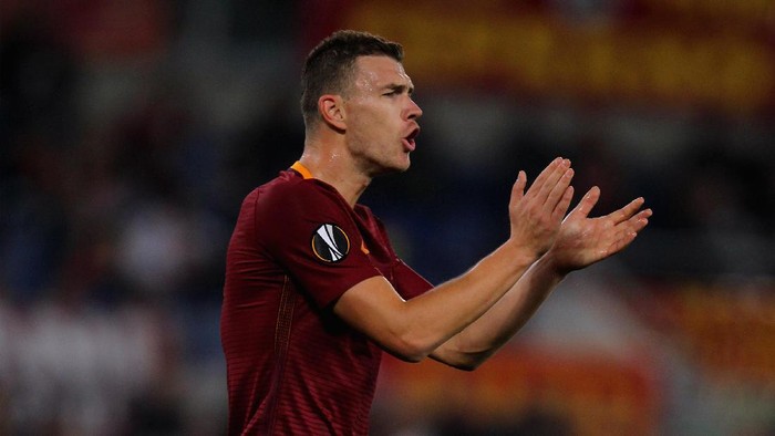 Dzeko Puas Cetak Gol Indah dan Roma Lolos