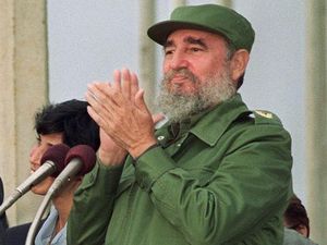 Duka Maradona untuk Fidel Castro: Dia Seperti Ayah Keduaku Duka Maradona untuk Fidel Castro: Dia Seperti Ayah Keduaku