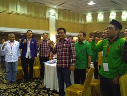 Djarot Kritisi Program BLT