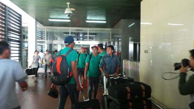 Tiba di Tanah Air, Timnas Indonesia Hebohkan Bandara Soetta
