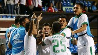 Para pemain timnas Indonesia merayakan gol. Kemenangan ini membawa Indonesia finis sebagai runner-up grup dengan 4 poin, menemani Thailand yang lolos dengan nilai 9 usai mengalahkan Filipina 1-0.