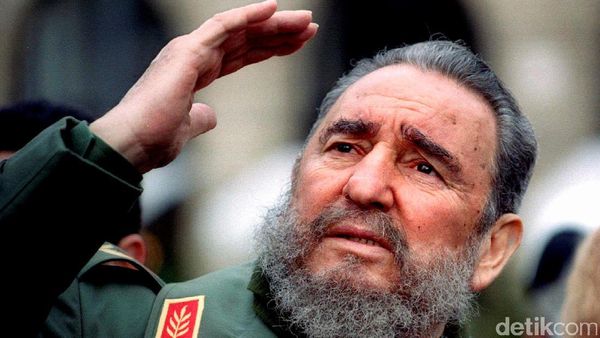 Fidel Castro Meninggal Dunia