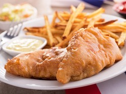 Apakah David Beckham Jadi Traktir Ibrahimovic Fish and Chips?