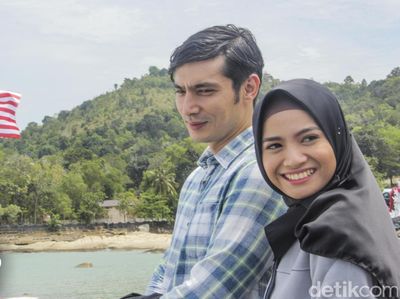 Ngintip Adegan Bulan Terbelah di Amerika 2