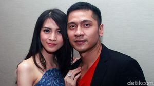 Kemesraan Donita dan Adi Nugroho