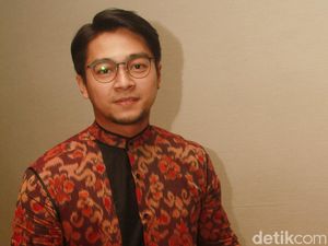 Deva Mahenra Percaya Hal Mistis yang Ada di Gunung Merapi