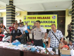 Polisi Gerebek Kampung Narkoba di Sergai Sumut, 13 Orang Ditangkap