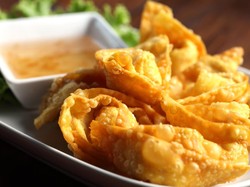 Video Resep:  Pangsit dan Lumpia Udang yang Gurih Renyah