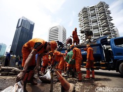 Pasukan Oranye dan Biru Bikin Netizen Terharu