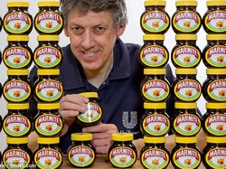 Kepala Penguji Rasa Marmite Pensiun Setelah Mencicipi 264 Juta Stoples Marmite