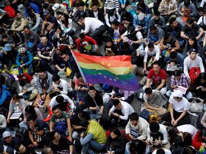 Aplikasi LGBT Masih Beredar, Kominfo-Google Bungkam