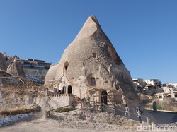 Seperti Ini Rasanya Masuk ke Rumah Dalam Gua di Turki