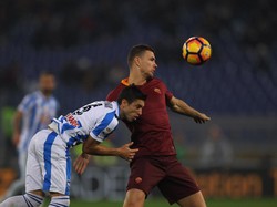 Dua Gol Dzeko Antar Roma Kalahkan Pescara 3-2